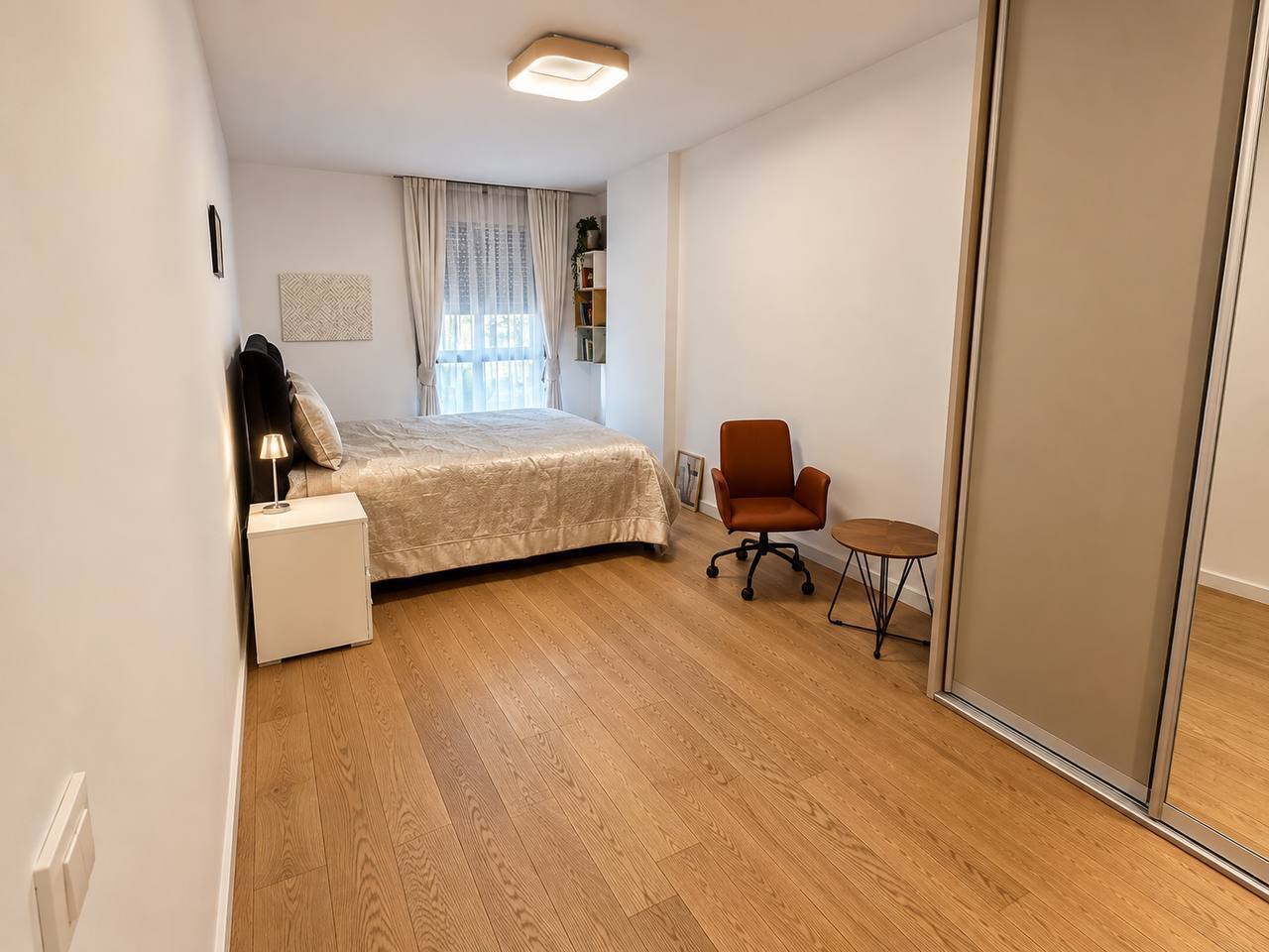 Two-Bedroom Apartment in Skyline photo 6 of 8