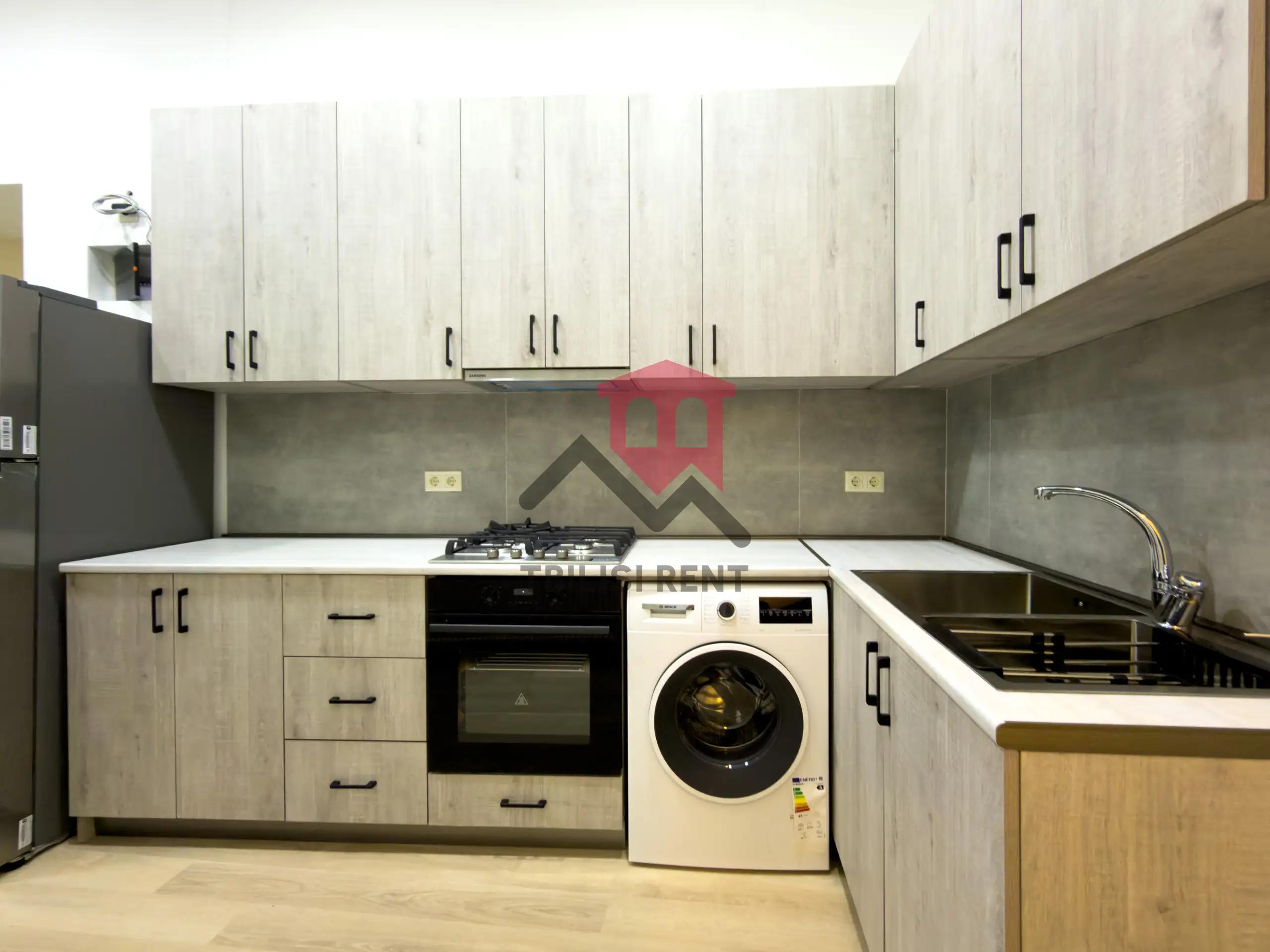 Apartment in Central Tbilisi with Freedom Square View photo 2 of 8