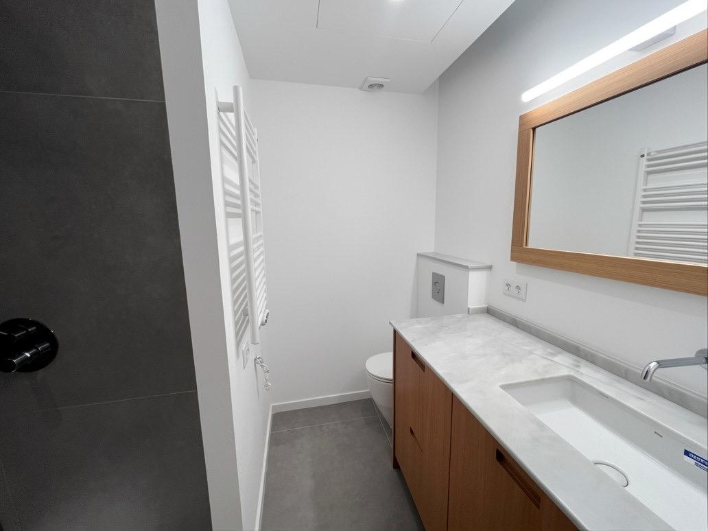 Two-Bedroom Apartment for Rent in La Petxina photo 3 of 8