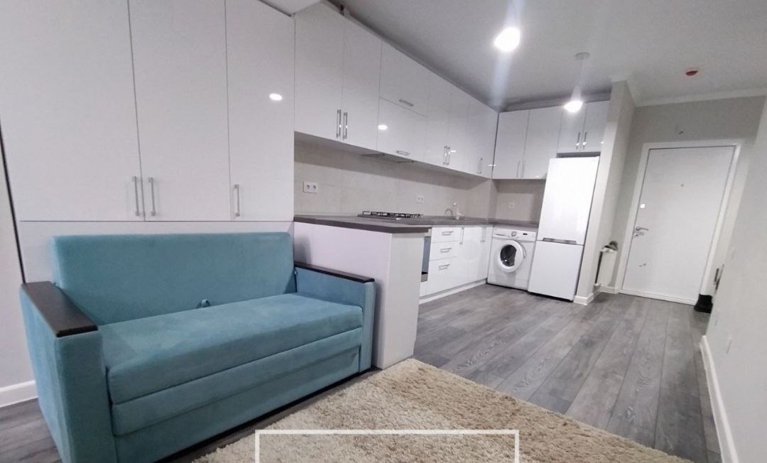 One-Bedroom Apartment with Living Room in Central Chisinau photo 1 of 8