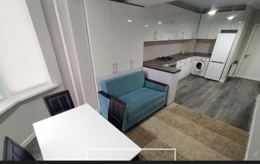 One-Bedroom Apartment with Living Room in Central Chisinau photo 2 of 8