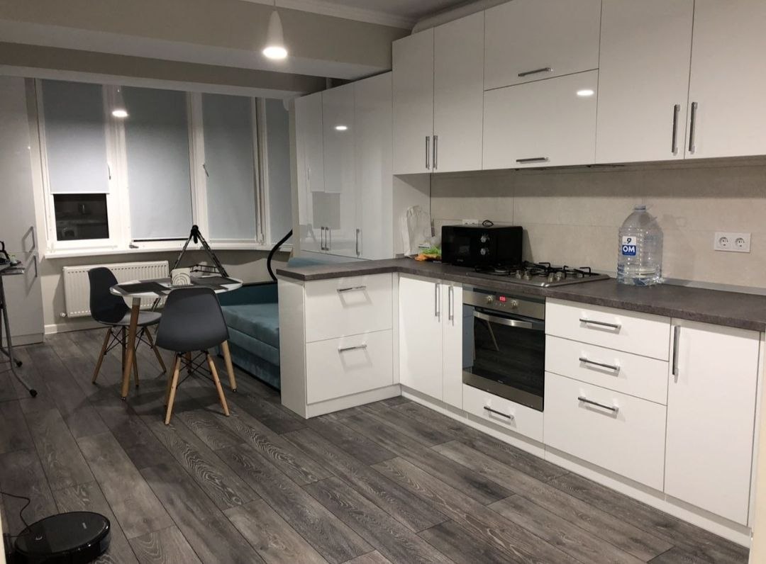 One-Bedroom Apartment with Living Room in Central Chisinau photo 4 of 8