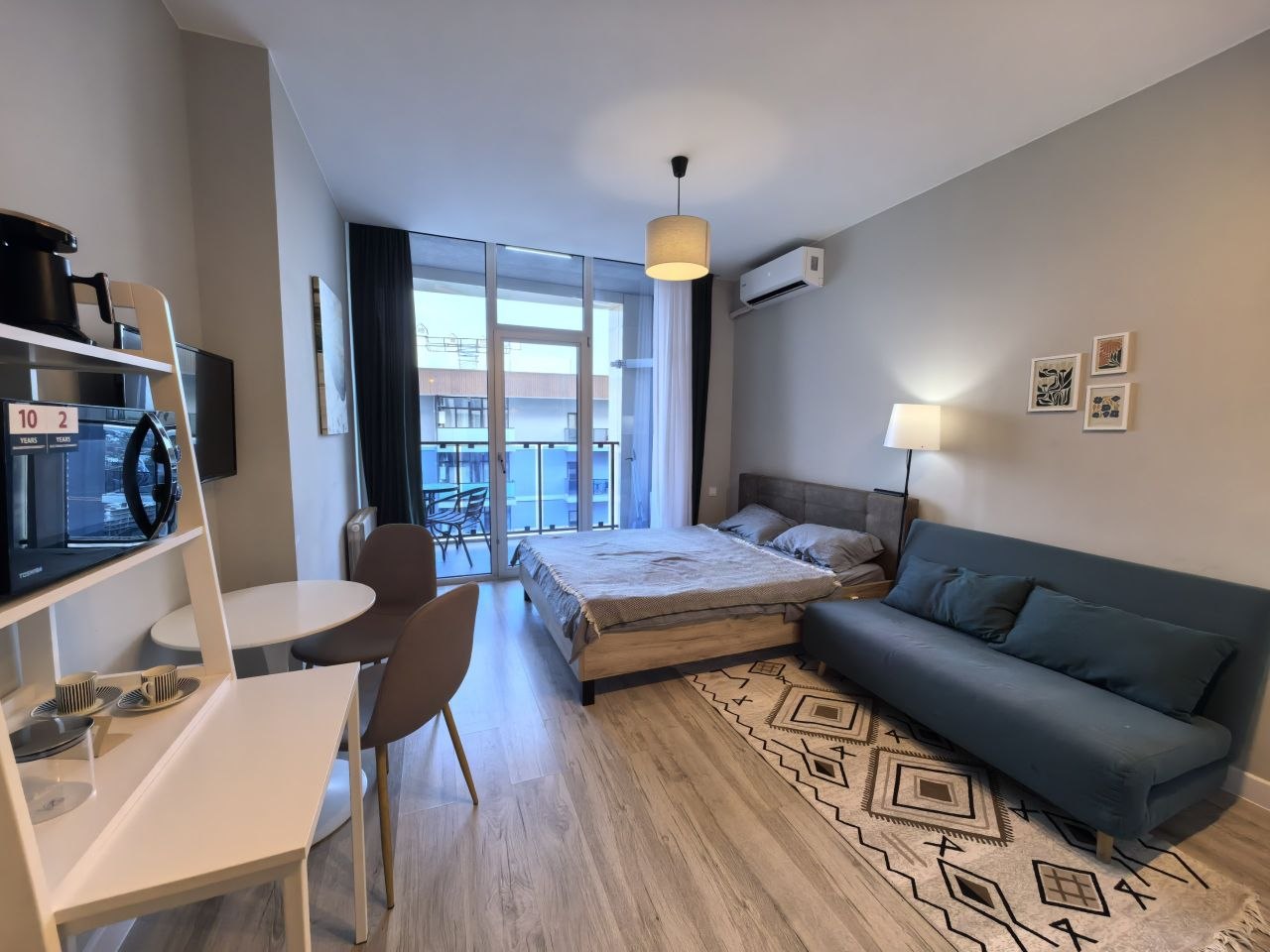 Studio in Kamunna Tower with Mountain View photo 1 of 6