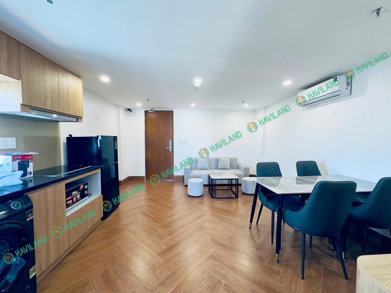 1-Bedroom Apartment near My Khe Beach photo 2 of 8
