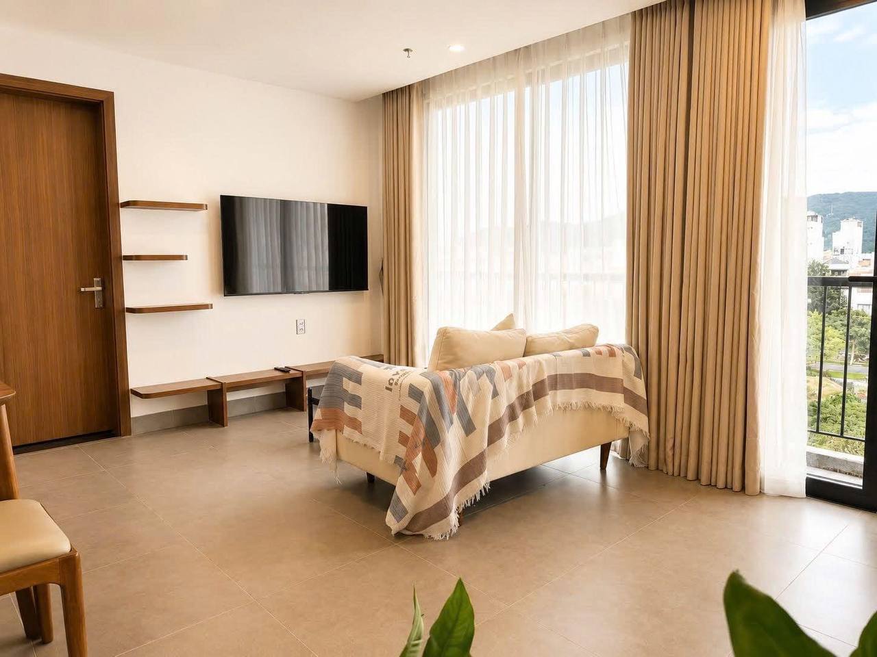 2-Bedroom Apartment in Son Tra photo 5 of 8