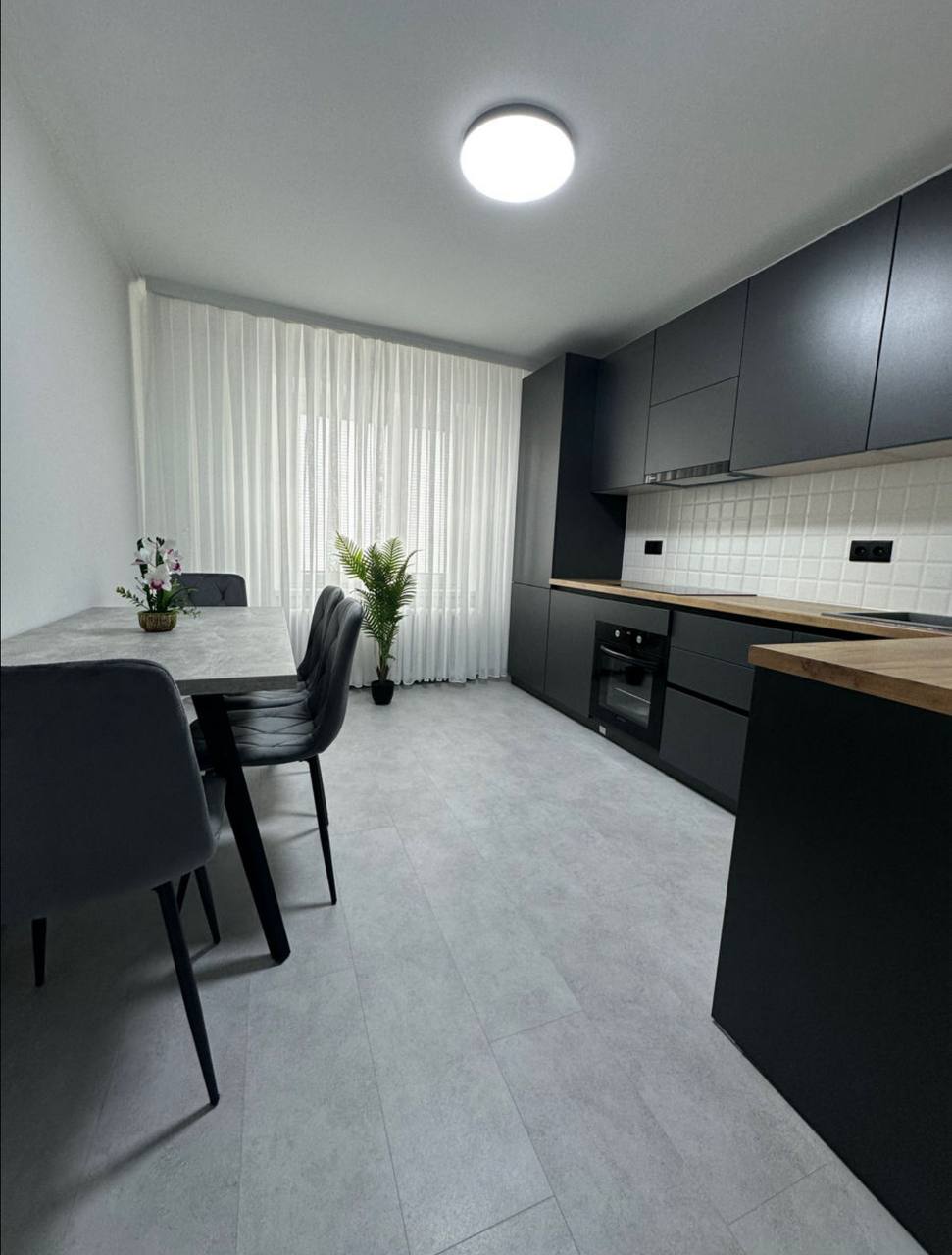 One-Bedroom Apartment in Ciocana photo 2 of 6