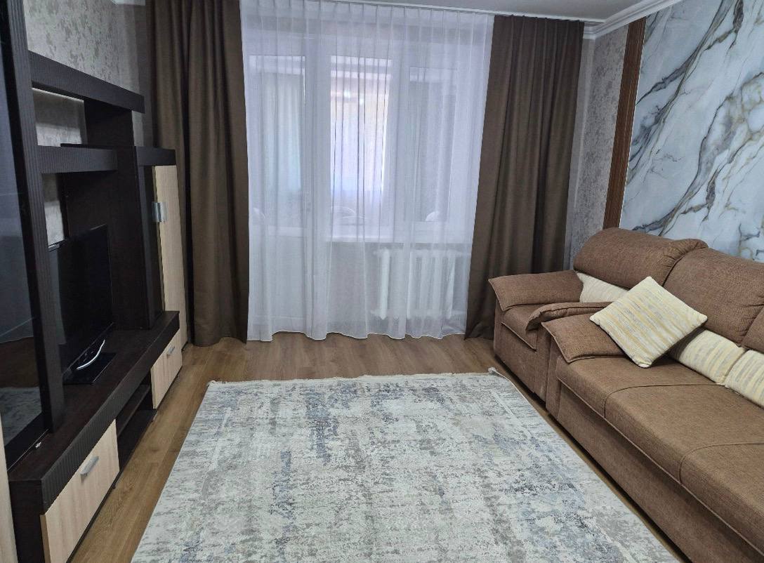 Two-Room Apartment for Rent in Botanica photo 1 of 8