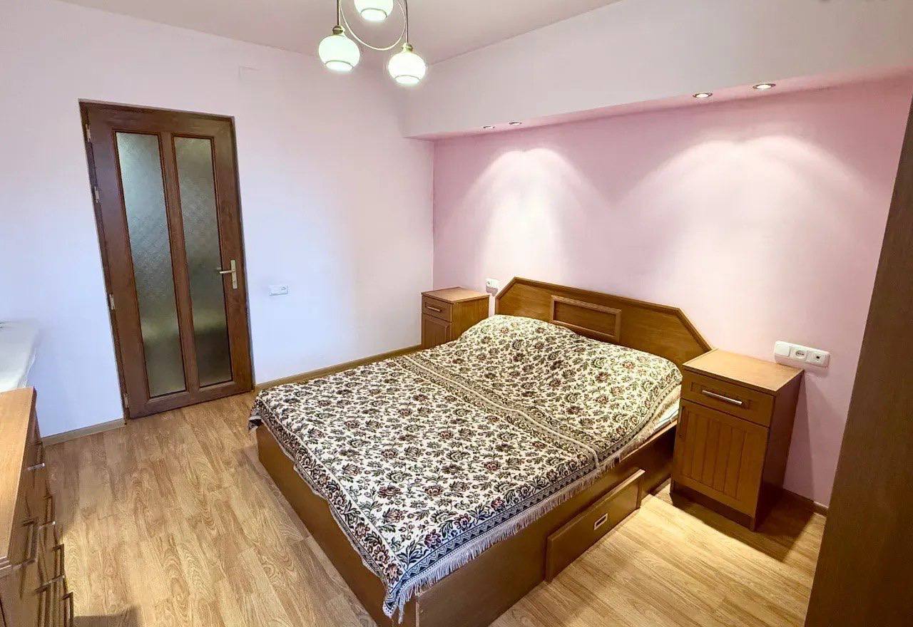 Cozy Furnished Two-Bedroom Apartment in Kentron photo 4 of 8