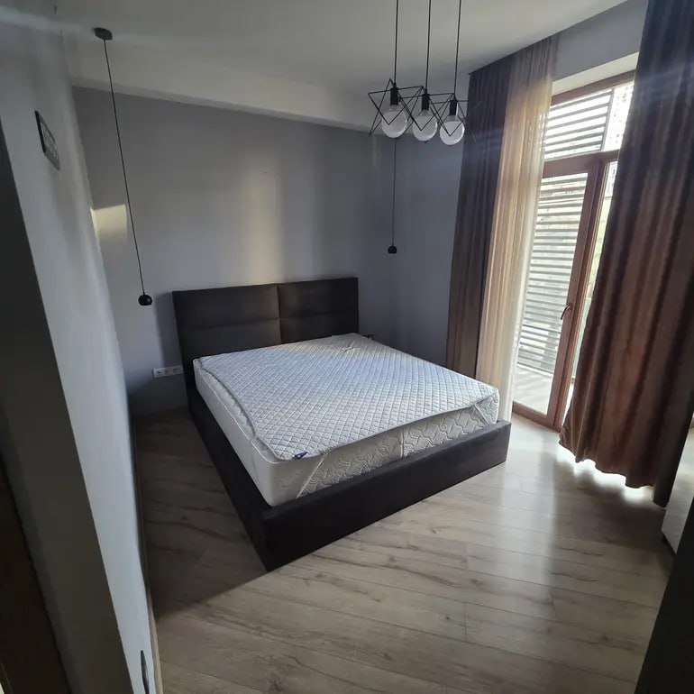 4-Room Apartment for Rent in Saburtalo photo 3 of 8