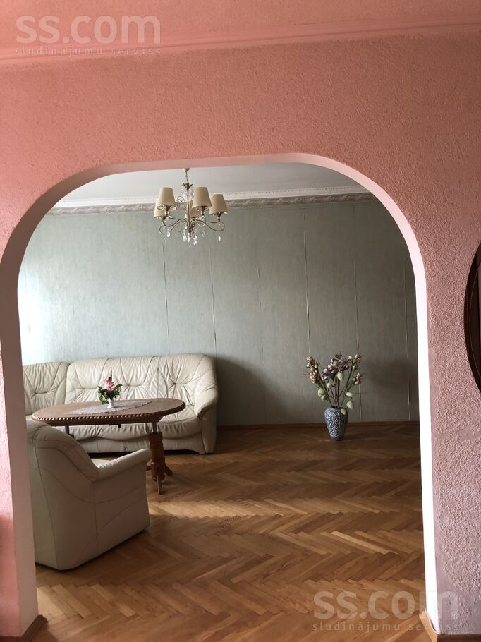 1-Room Apartment on Rostokas Street photo 1 of 8
