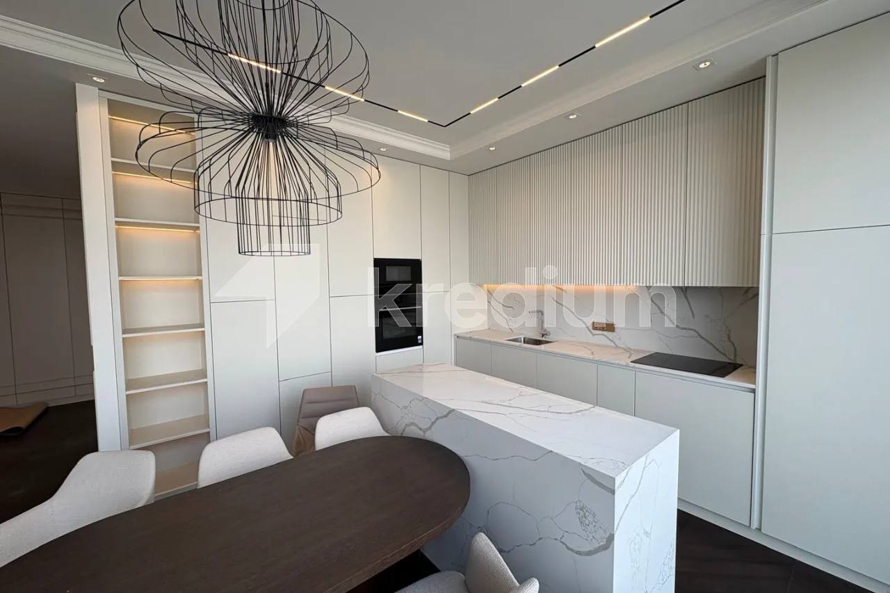 Квартира 100 м² на улице Скендербегова photo 2 of 5