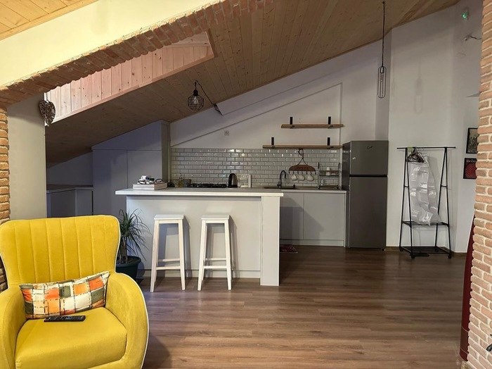 Stylish 1-Bedroom Apartment near Orbeliani Square photo 1 of 8