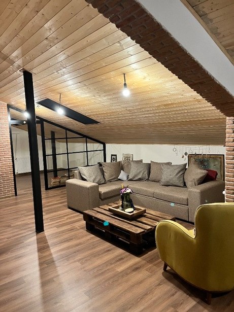 Stylish 1-Bedroom Apartment near Orbeliani Square photo 4 of 8