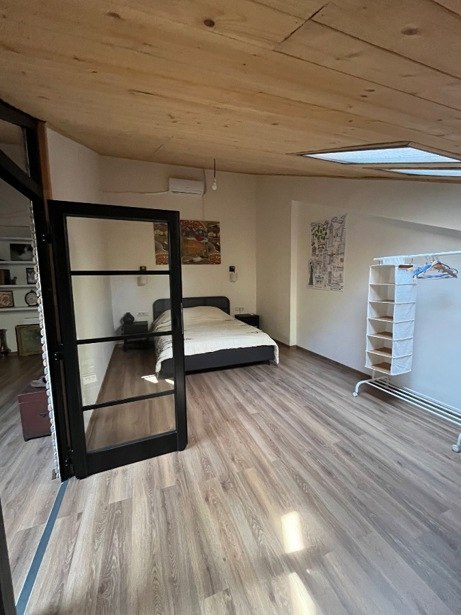 Stylish 1-Bedroom Apartment near Orbeliani Square photo 5 of 8