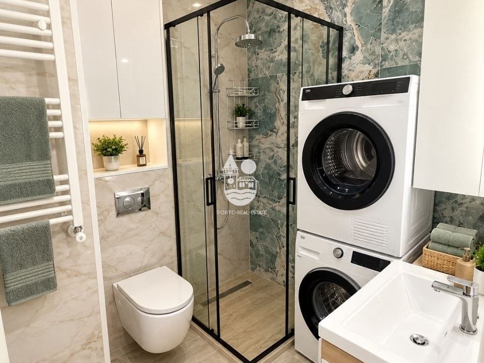 2-Bedroom Apartment in Black Sea Tower photo 6 of 6