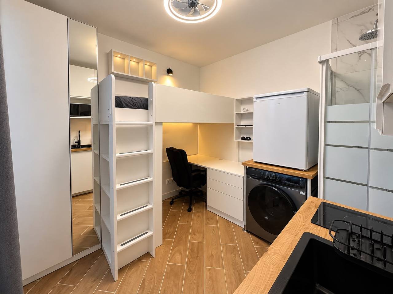Студия 10 м² в Монторгее, Париж photo 2 of 4