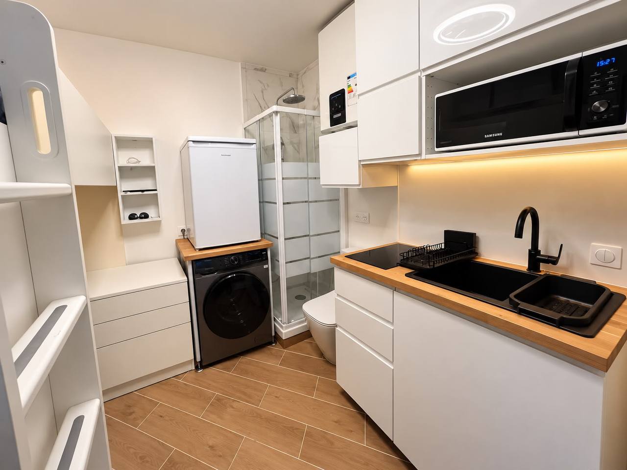 Студия 10 м² в Монторгее, Париж photo 3 of 4