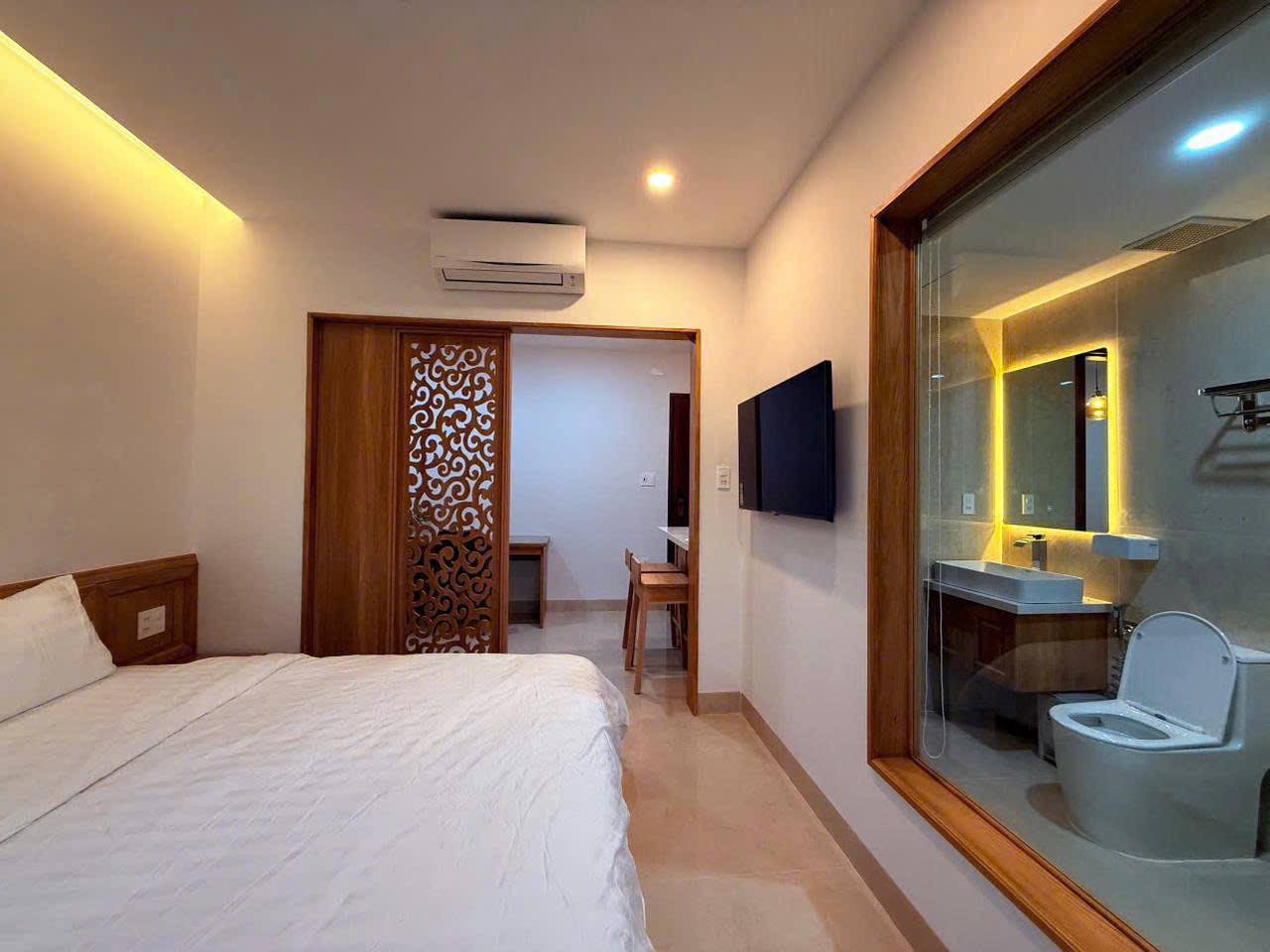 1-Bedroom Apartment in Son Tra photo 2 of 8