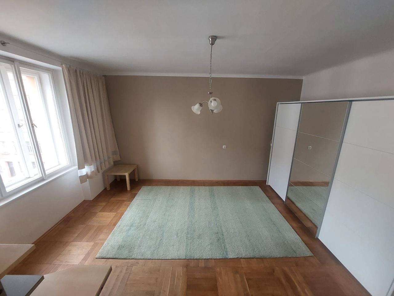 Partly Furnished 2-Room Apartment in Žižkov photo 4 of 6