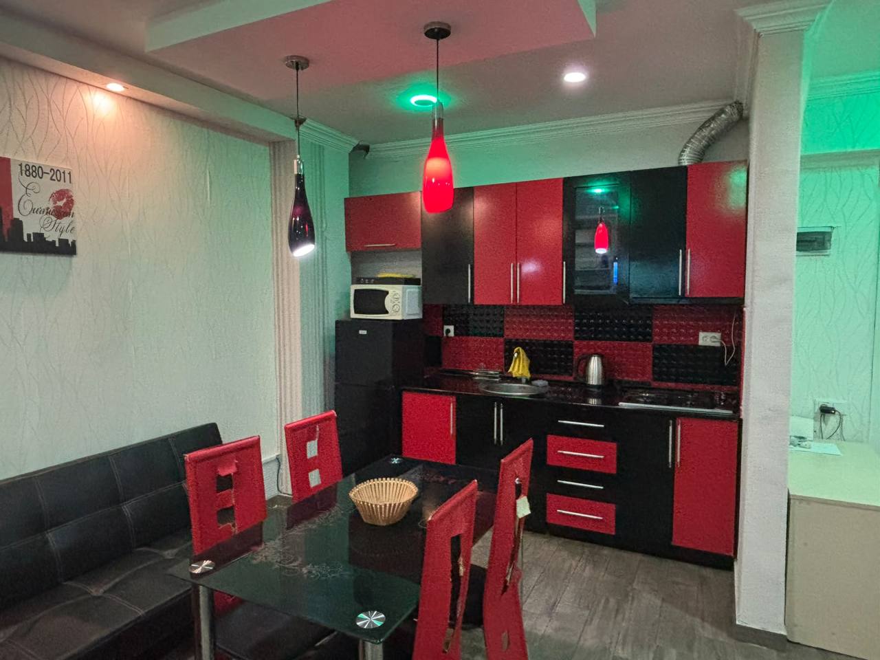 1-Bedroom Apartment on Sherif Khimshiashvili Street photo 1 of 8