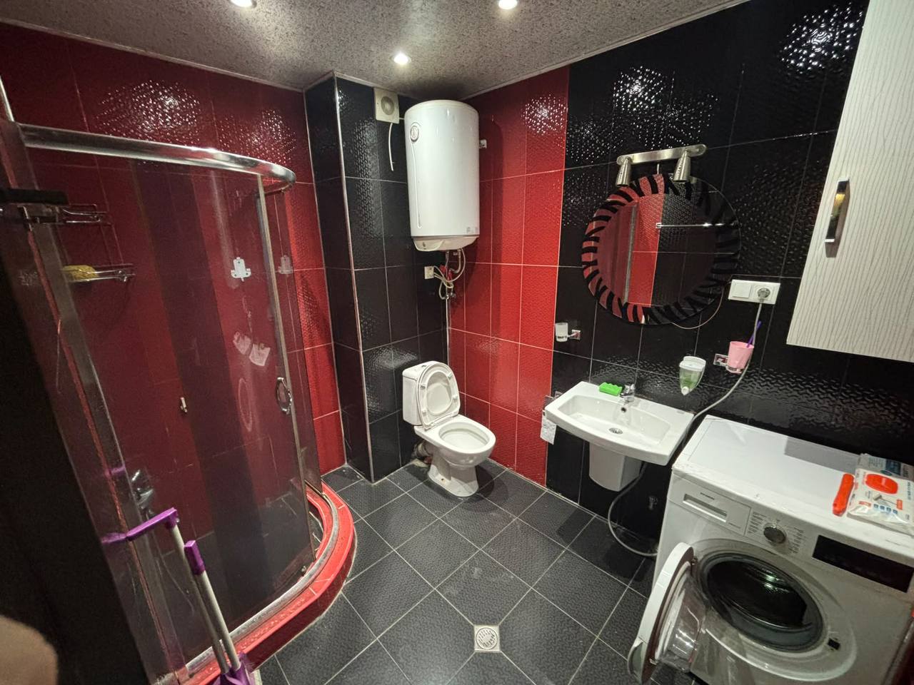 1-Bedroom Apartment on Sherif Khimshiashvili Street photo 4 of 8