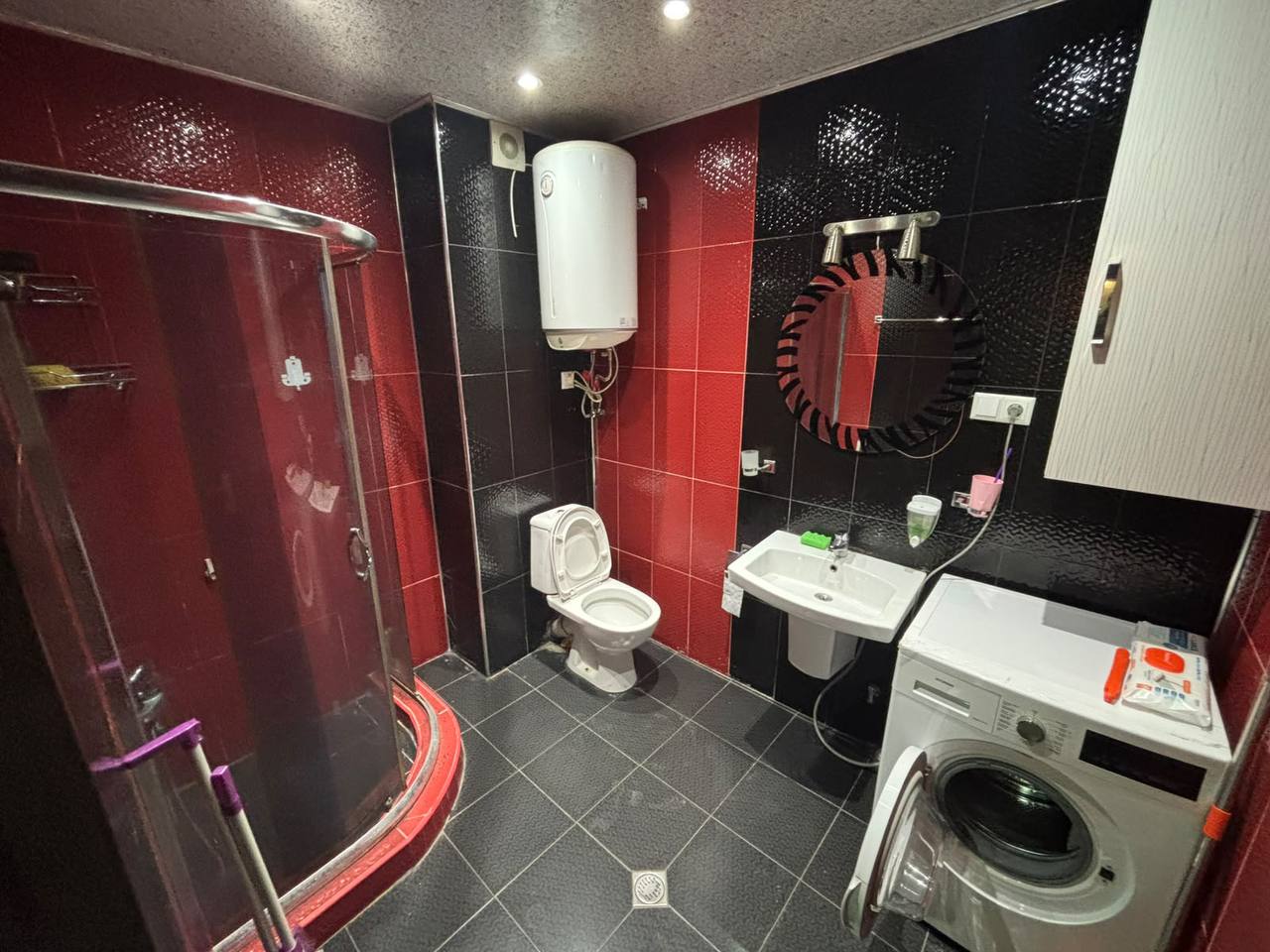 1-Bedroom Apartment on Sherif Khimshiashvili Street photo 6 of 8