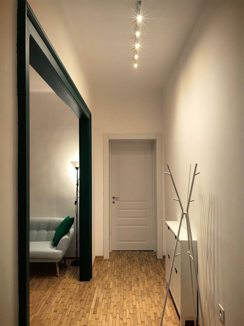 Three-Room Apartment in Vračar photo 5 of 8