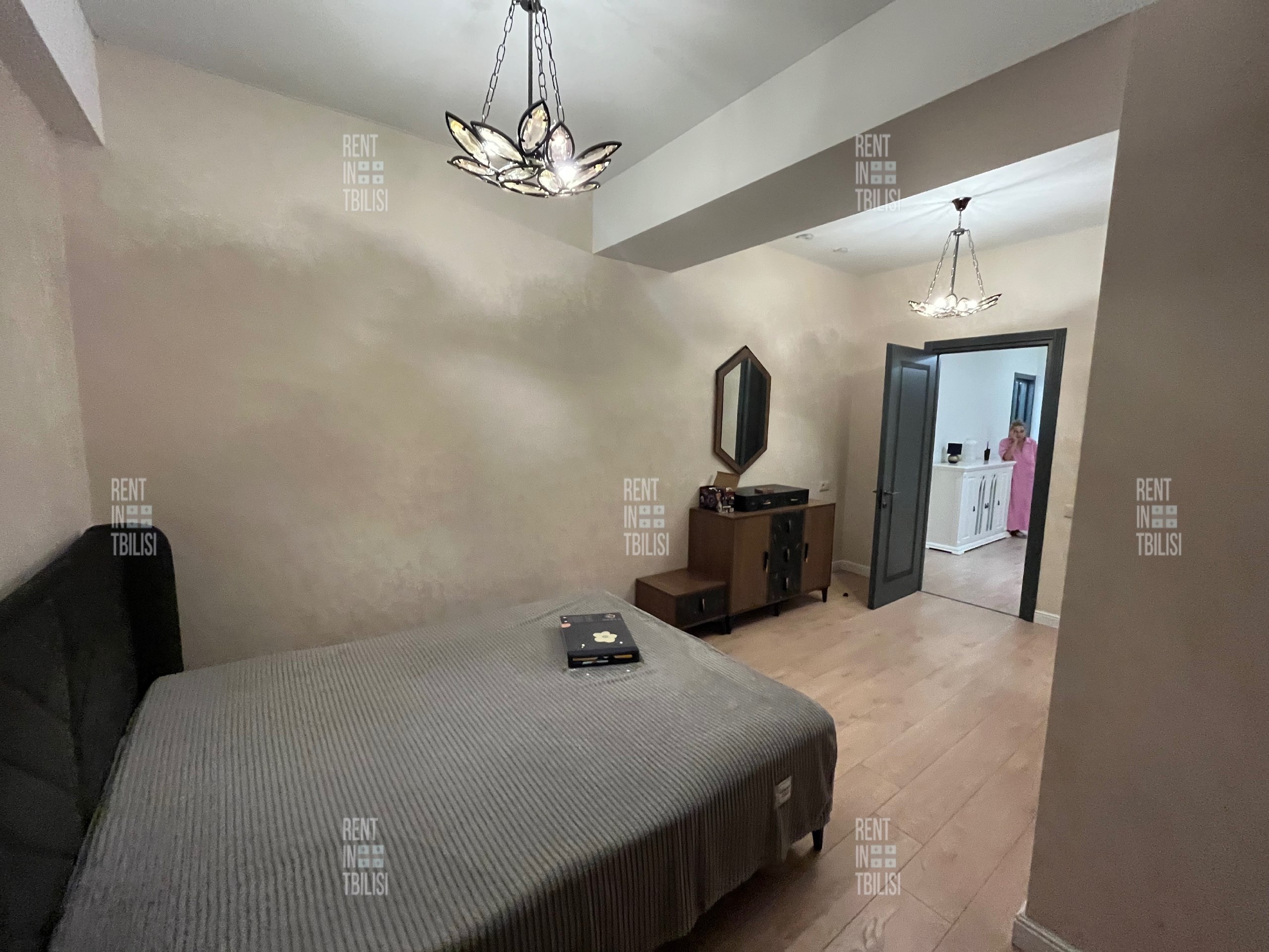 Spacious 2-Bedroom Apartment in Vake photo 6 of 8