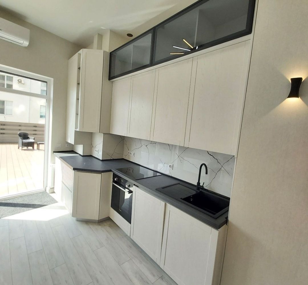 One-Bedroom Apartment with Living Room in Riscani photo 2 of 8
