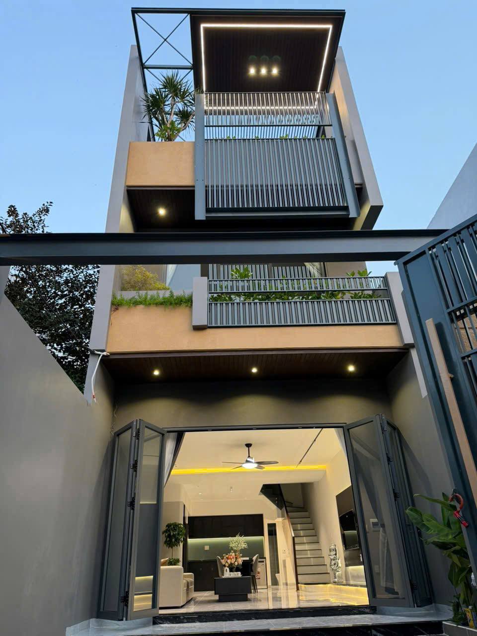 Three-Bedroom House in Da Nang photo 1 of 7