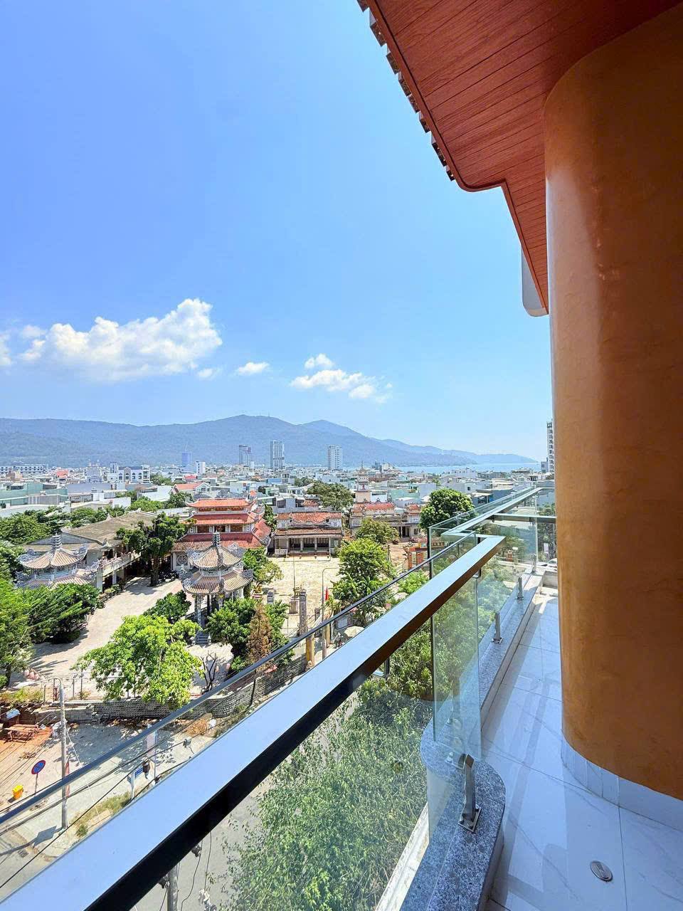 1-Bedroom Apartment with Sea View in Son Tra photo 1 of 8