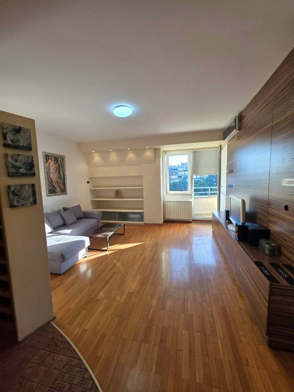 Two-Room Apartment in Novi Beograd photo 1 of 8