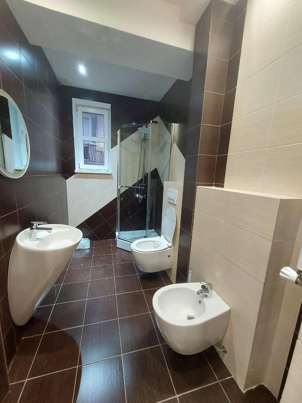 One-Bedroom Apartment in Central Chisinau photo 5 of 8