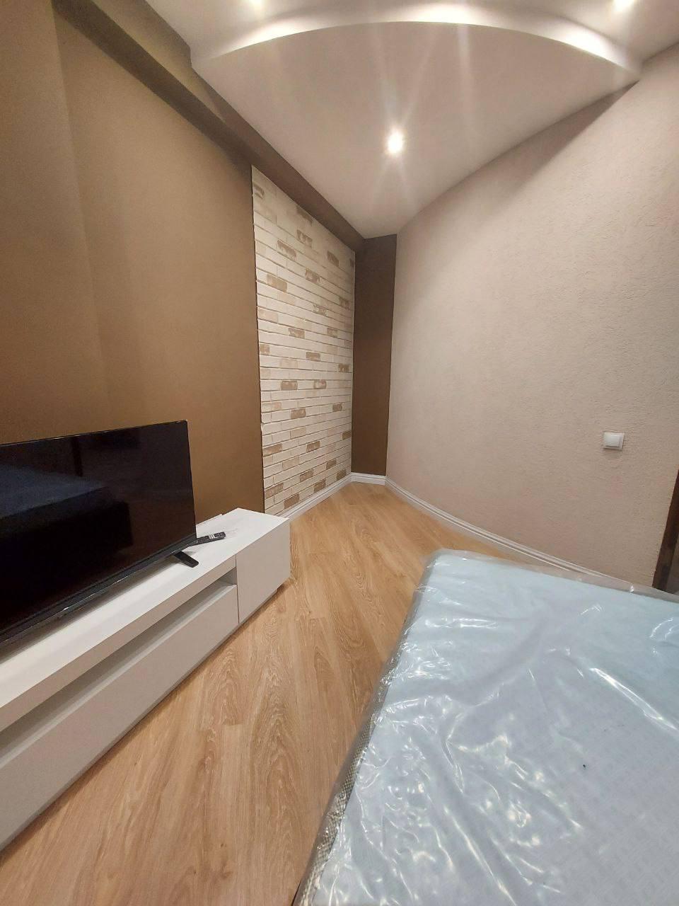 One-Bedroom Apartment in Central Chisinau photo 6 of 8