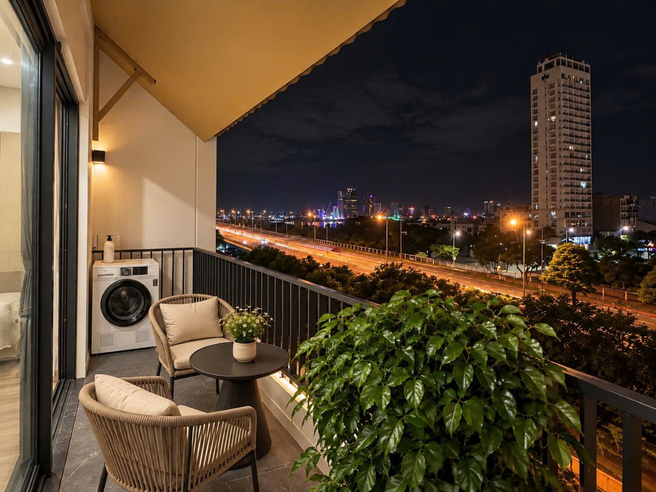 1BR Apartment with River-View Balcony in Da Nang photo 1 of 7