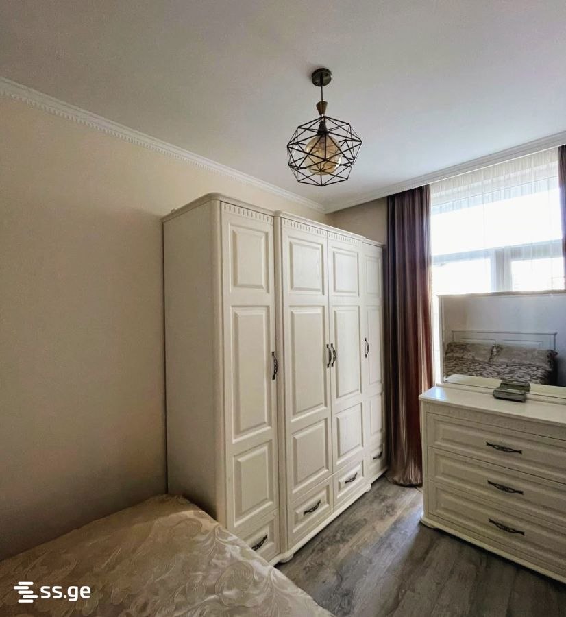 3-комнатная квартира в аренду в Батуми photo 6 of 8
