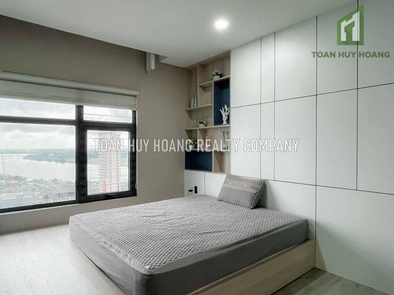 3-Bedroom Monarchy B Apartment with River View photo 7 of 8