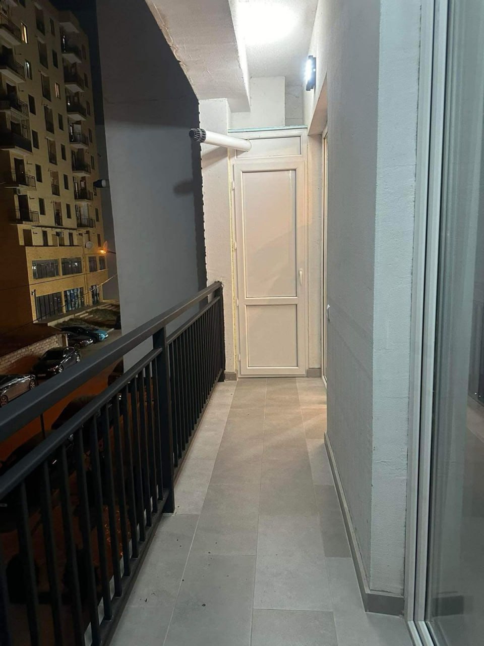 Furnished 1-Bedroom Apartment in Didi Dighomi photo 3 of 6
