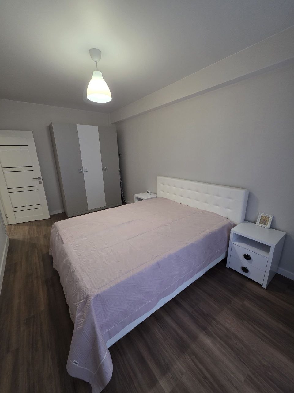 Two-Bedroom Apartment with Living Room and Balcony photo 1 of 8