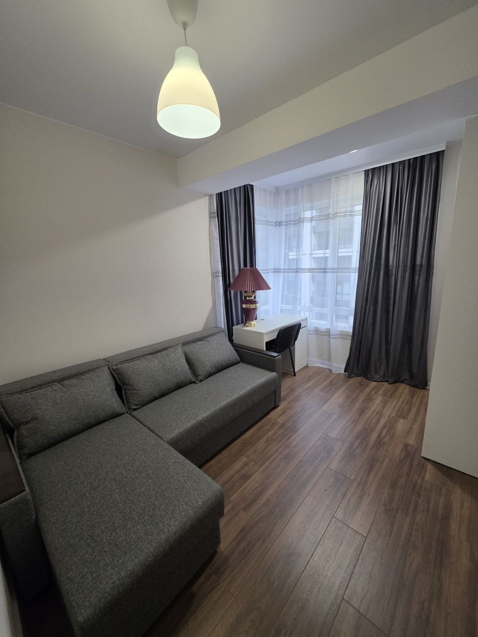 Two-Bedroom Apartment with Living Room and Balcony photo 2 of 8