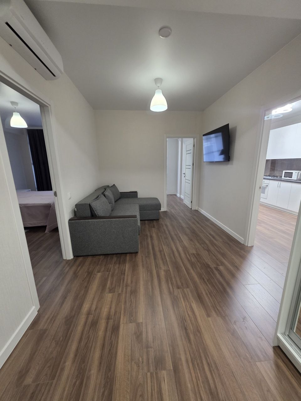 Two-Bedroom Apartment with Living Room and Balcony photo 4 of 8