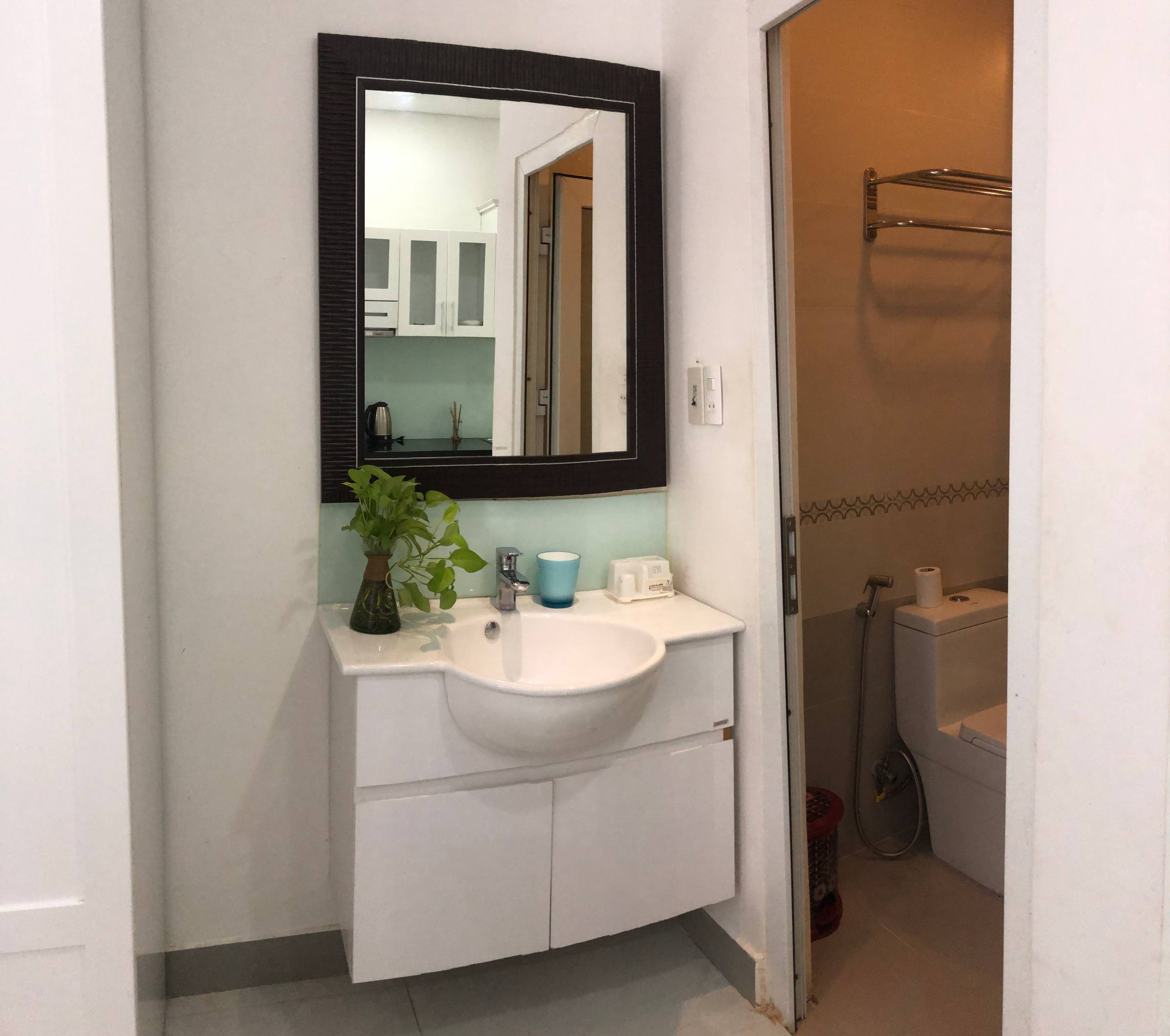 Studio Apartment on To Hien Thanh Street photo 6 of 8