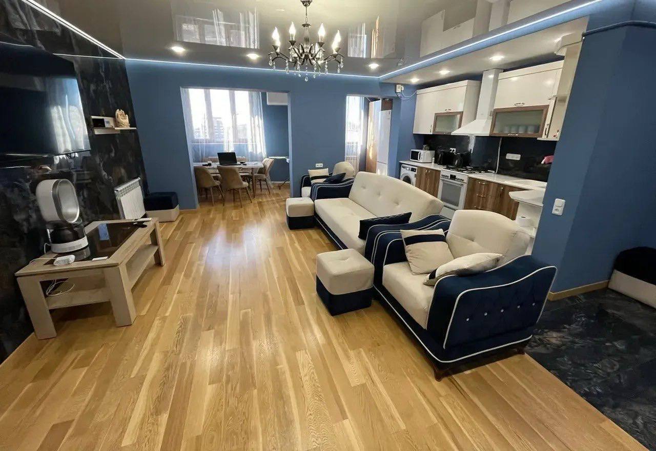 Furnished 3-Bedroom Apartment in Kentron photo 3 of 8