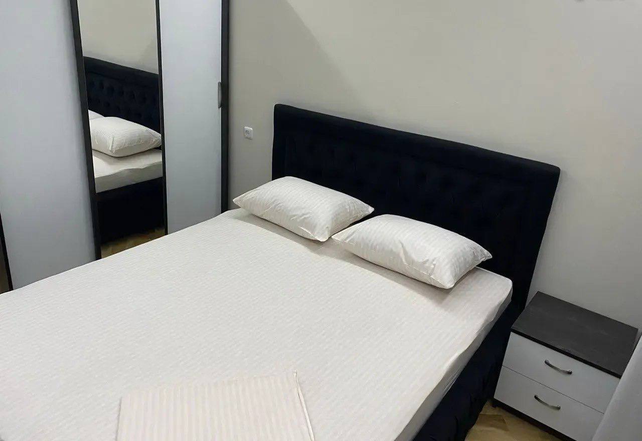 Furnished 3-Bedroom Apartment in Kentron photo 6 of 8