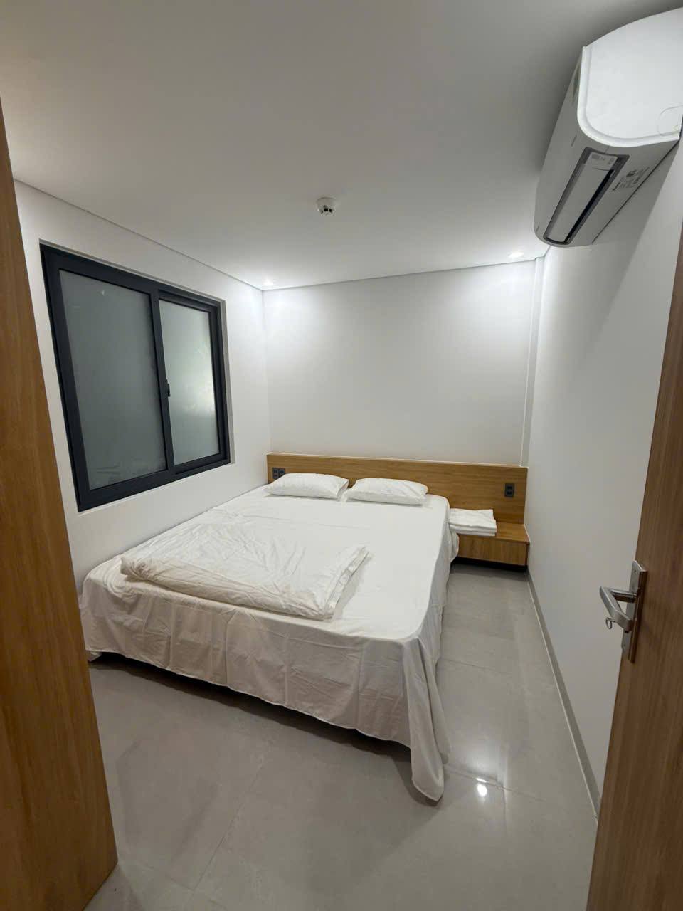 Brand-New 2-Bedroom Apartment in Son Tra photo 7 of 8