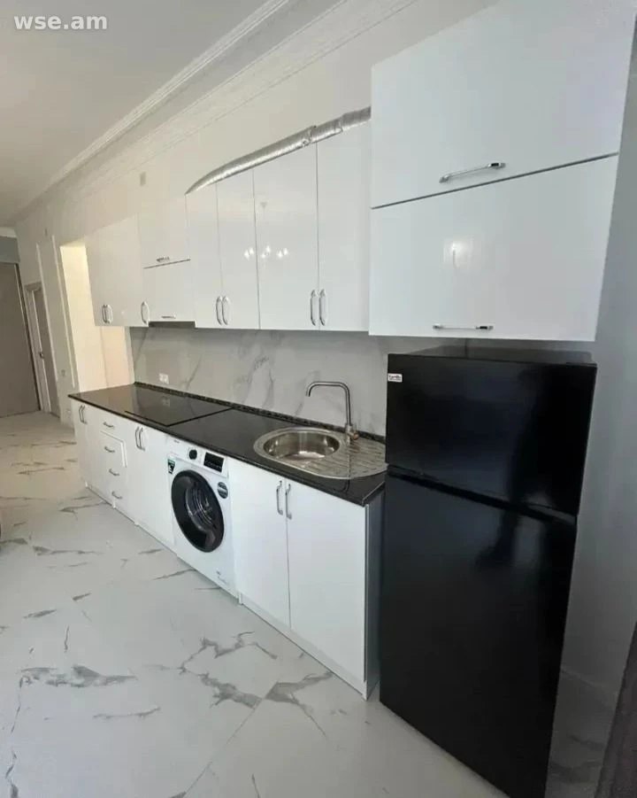 Трёхкомнатная квартира в Степанаване photo 3 of 8