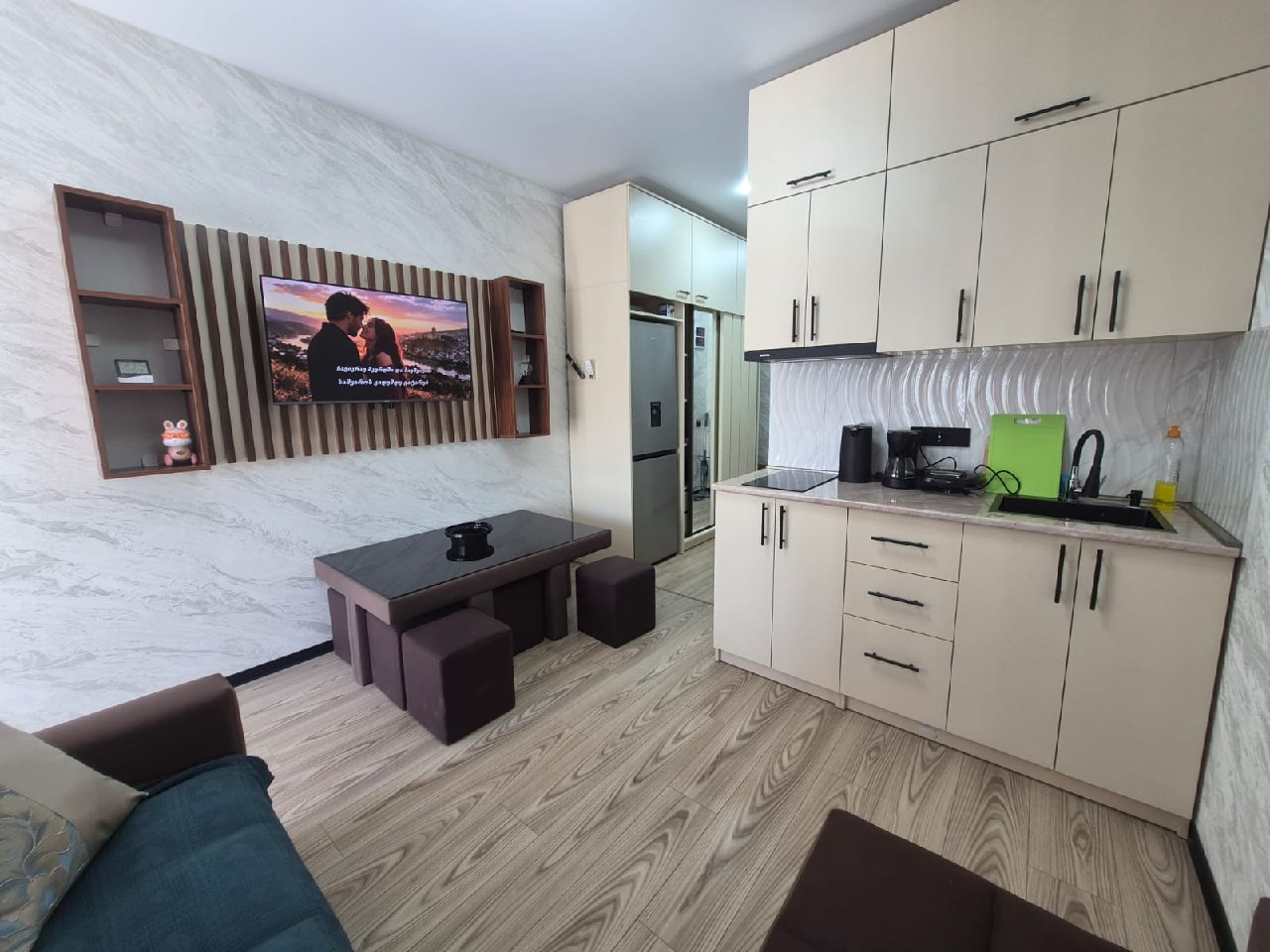 1-Bedroom Apartment Near VOX photo 3 of 3