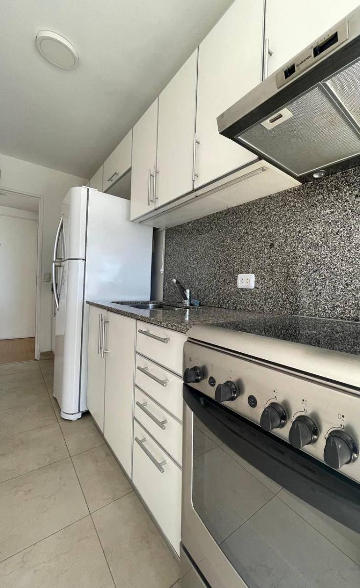Furnished One-Bedroom Apartment in Palermo photo 4 of 8