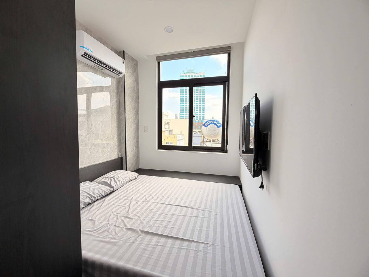 2-Bedroom Apartment in Son Tra Near the River photo 2 of 6