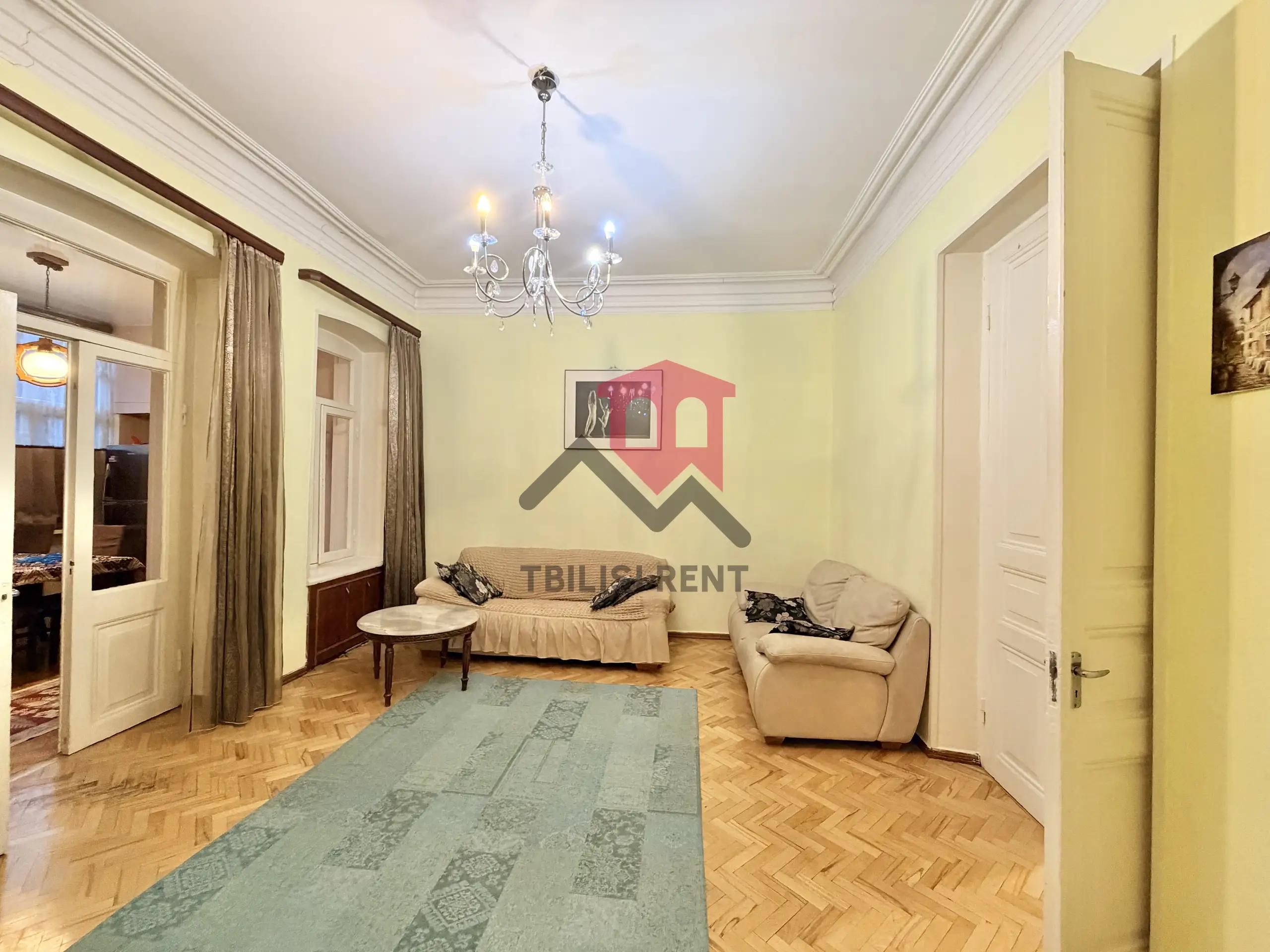Spacious Two-Bedroom Apartment in Chugureti photo 2 of 8